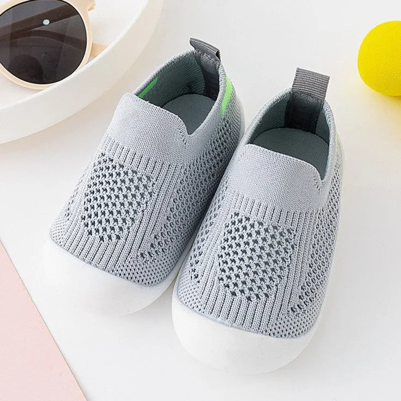 Toddler soft sole walker shoes - breathable mesh non-slip for first walkers