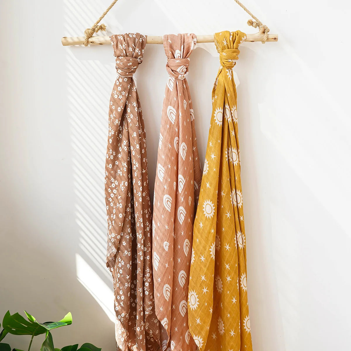 120x110cm 2-Layer Cotton Muslin Baby Swaddle - Kindle Kids ABC - view 2