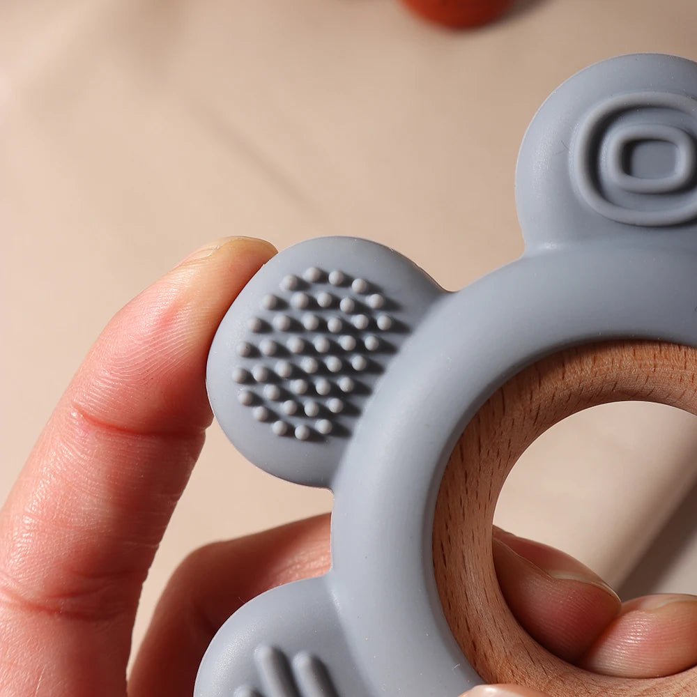 wooden-flower-teether-soothing-kindlekidsabc
