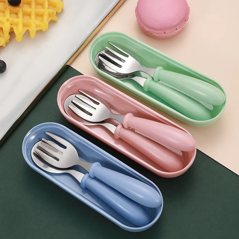 Kids stainless steel cutlery set with portable carry case