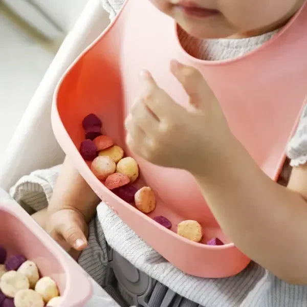 Silicone baby feeding set with suction plate, bowl and spoon - photo 3